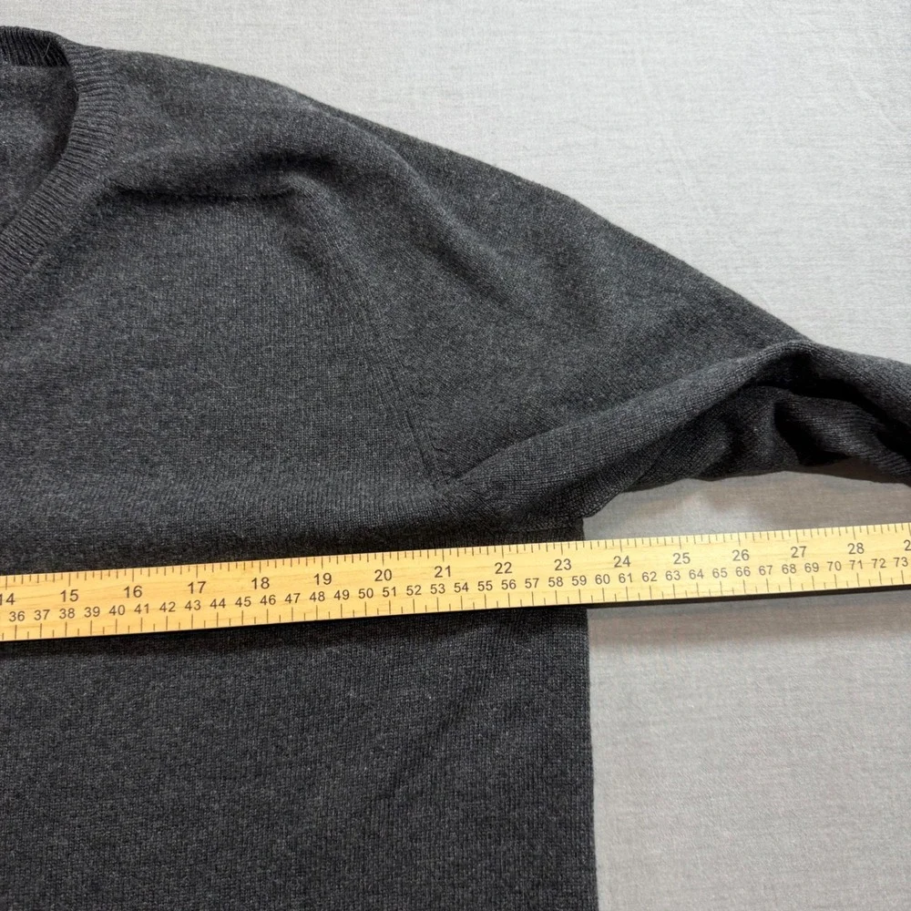 Brooks Brothers Sweater Mens Large Grey Fair V-Neck Made in Italy Raglan Sleeve